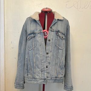 Vintage Levi's Lined Heavyweight Denim Jacket - S